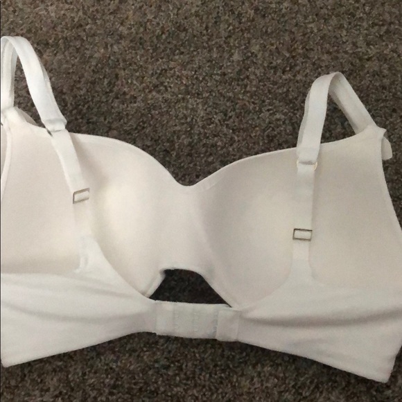 Hanes bra 34D NWT - Picture 4 of 4
